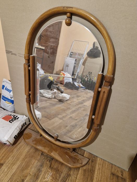 Старинно дървено огледало винтидж