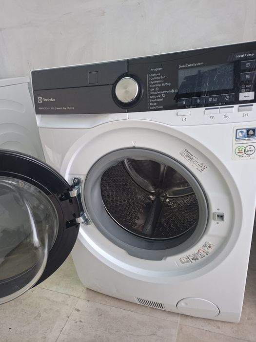 Пералня със сушилня Electrolux