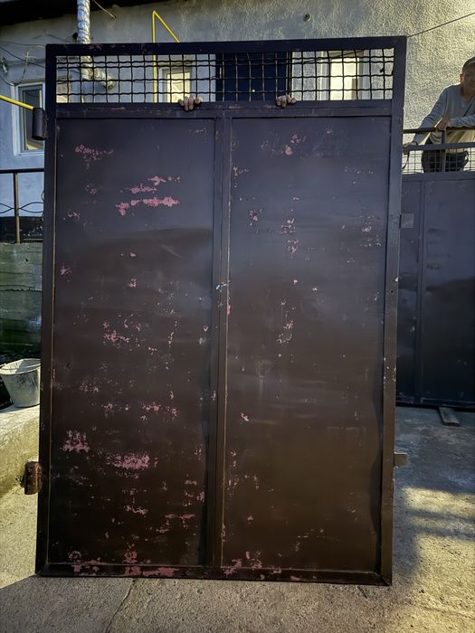 Продам забор старый метал очень хороший