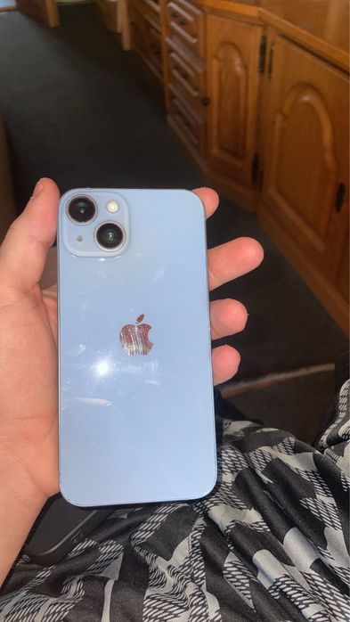 Vand iphone 14 albastru