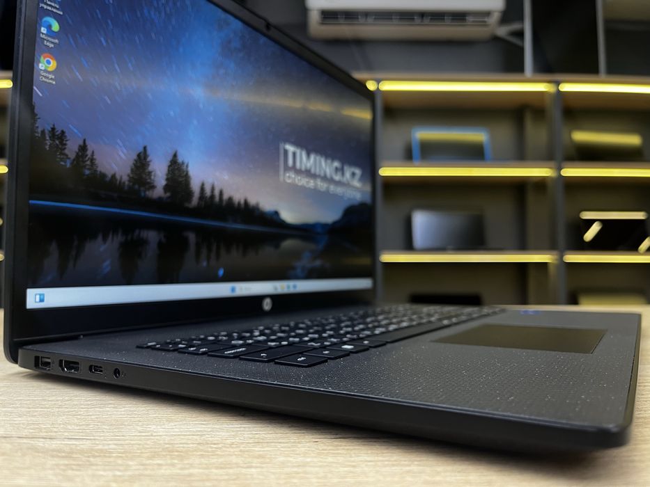 Офисный ноутбук HP Laptop 17 - 17.3 FHD/Core i3-1215U/8GB/SSD 512GB