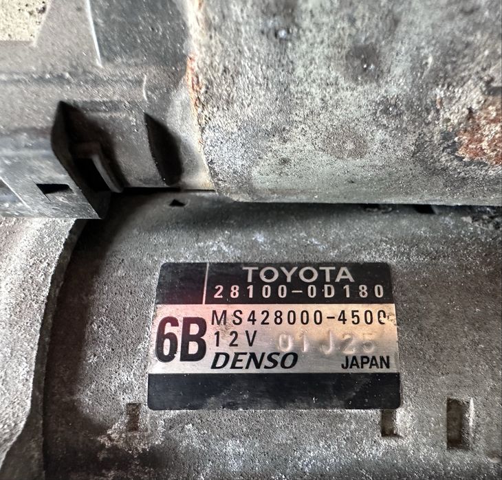 Стартер Тойота Авенсис Т25 1.8