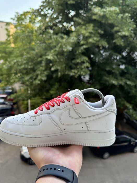 Nike Air Force 1 Low Supreme White