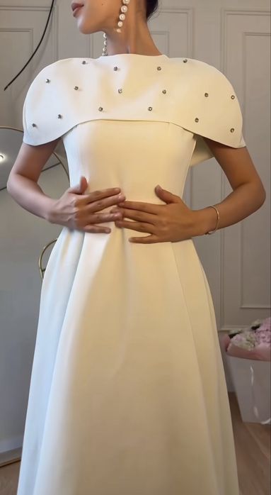 Платье с кейпом от Omir Collection