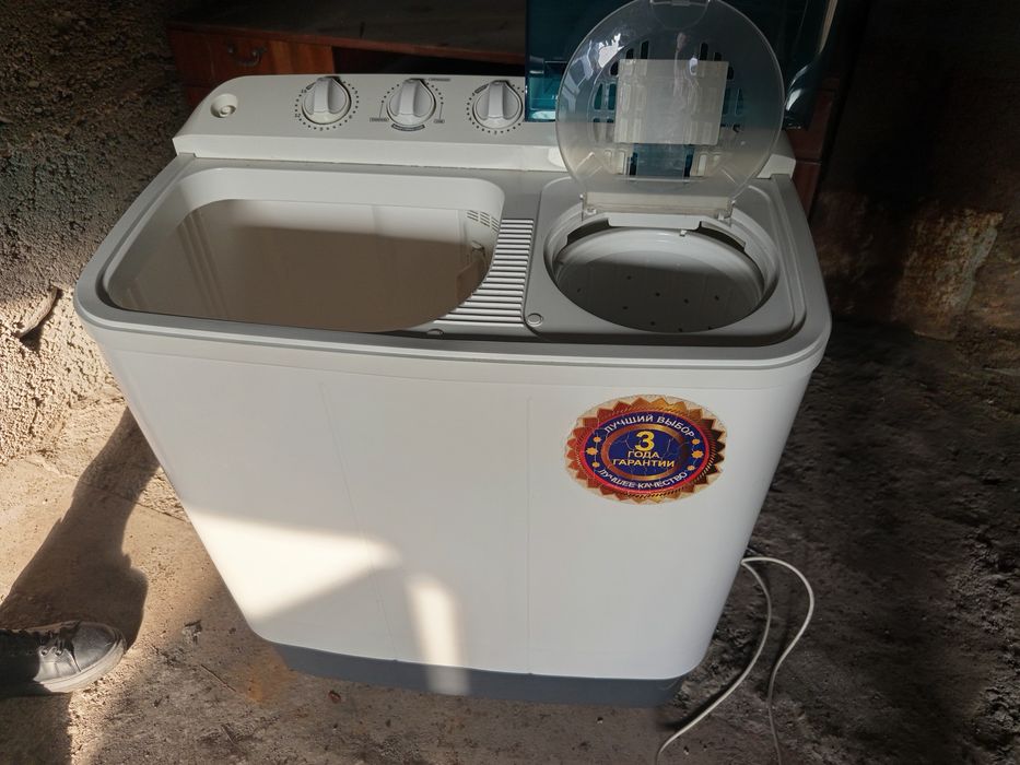 Kir yuvish mashinasi sotiladi