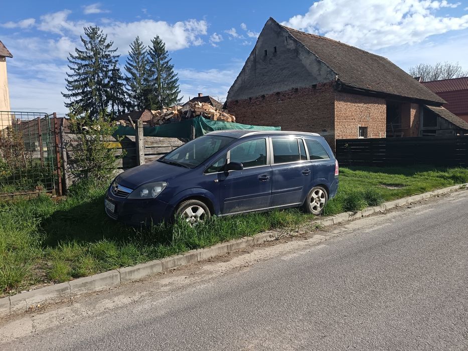 Opel zafira, Skoda fabia