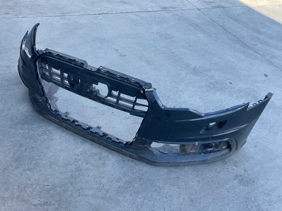 Bara fata Audi A6 C7 S Line cu defect - vezi poze