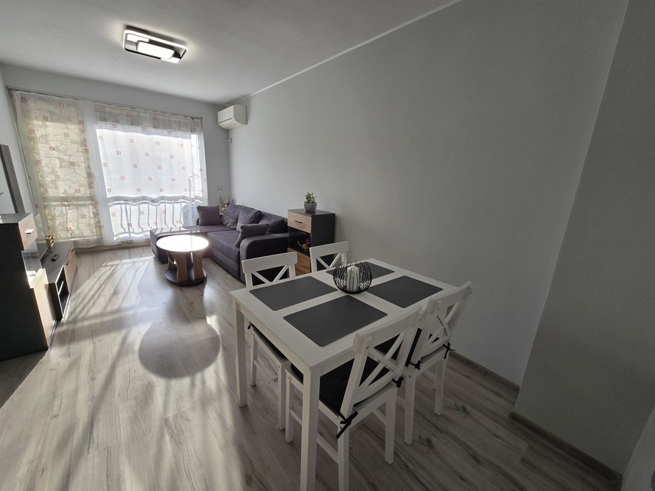 Дава се под наем Двустаен апартамент в Бургас, Сарафово - 68 кв.м за 382.5 € - Снимка #2