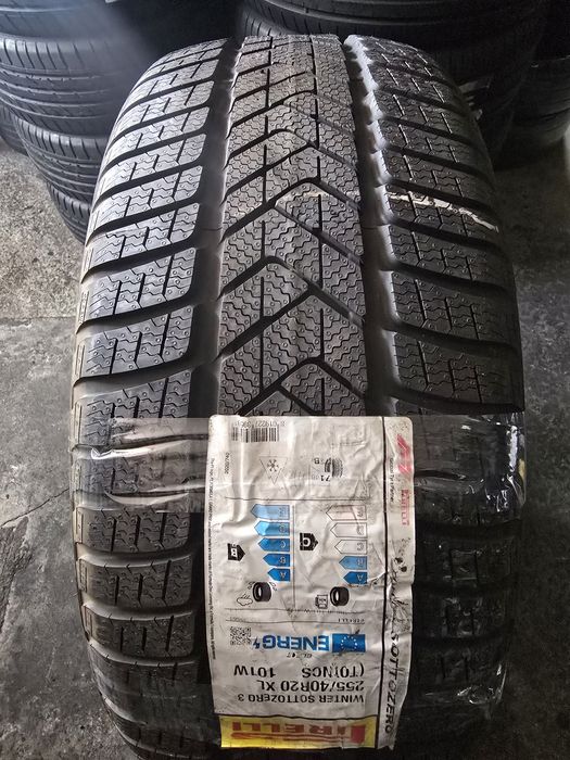 Pirelli 255/40 R20 101W MS iarnă noi