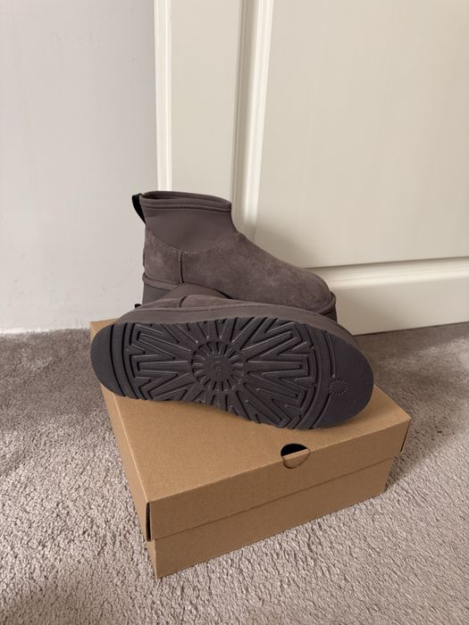 UGG classic mini dipper