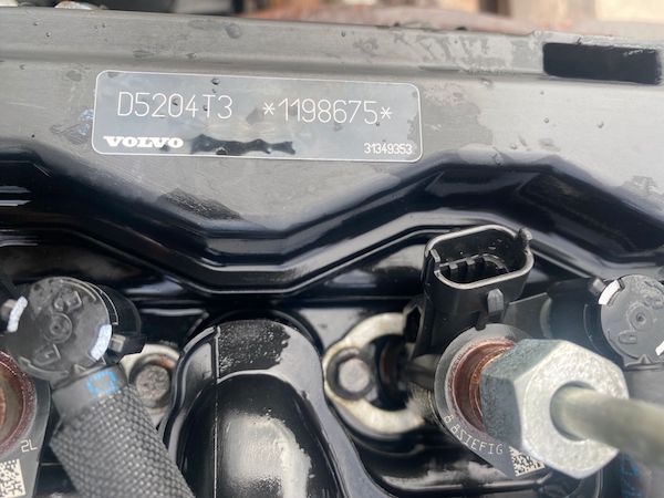 Motor D5204T3 cu Injectie si Turbina Volvo S60 V60 V70 XC60 XC70