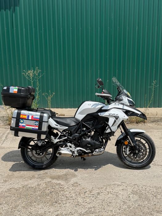Benelli Trk 502 2022 motocicleta cu posibilitate limitare A2 la 35kw