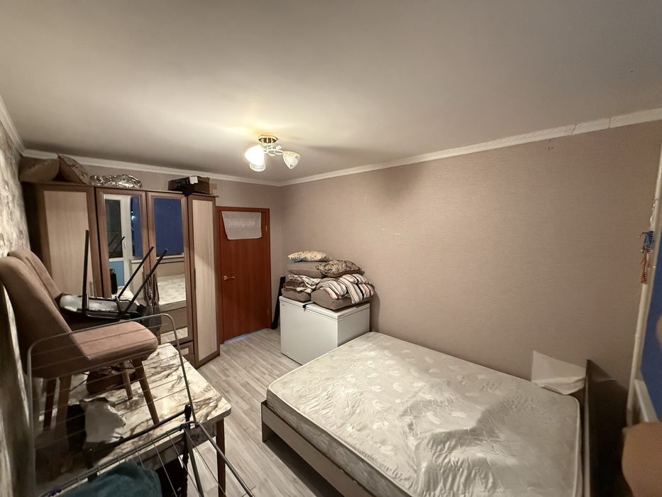 Продам 3 х комн на 8 мкр