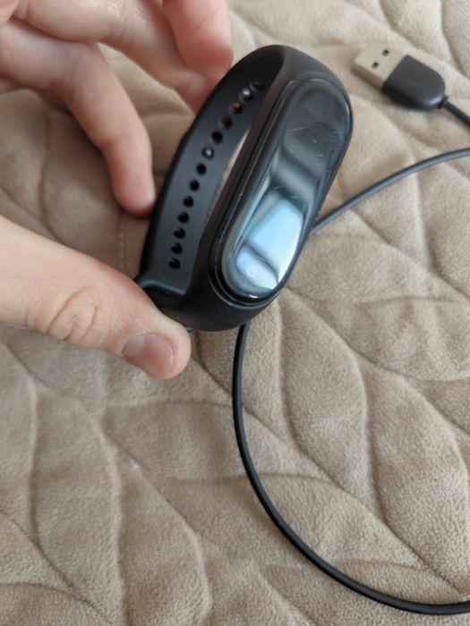 Продам Mi band 5