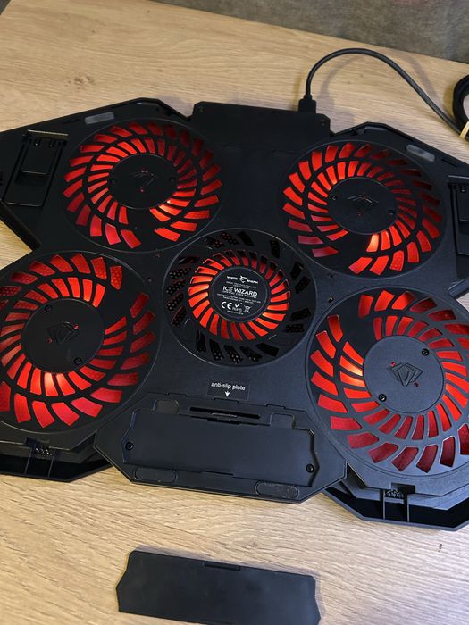 Laptop cooler white shark