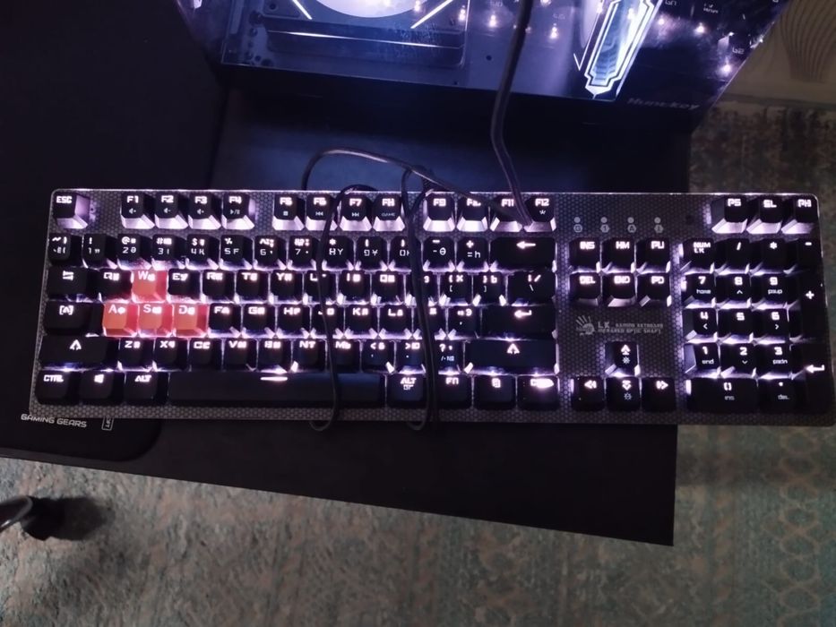 клавиатура Bloody B810R