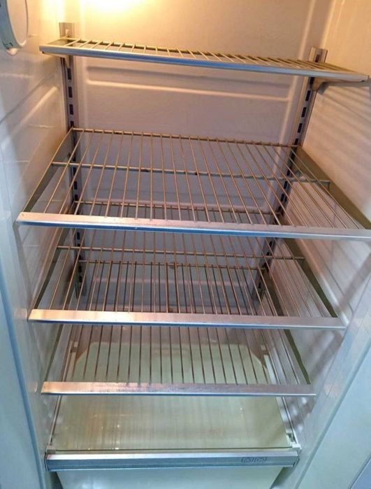 Холодильник ЗИЛ в отличном состоянии