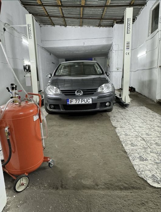 Inchiriez service  auto utilat 1000€