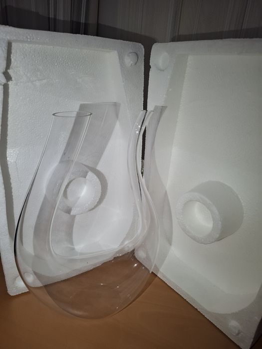 Елегантна стъклена кана за вино 1500 ml