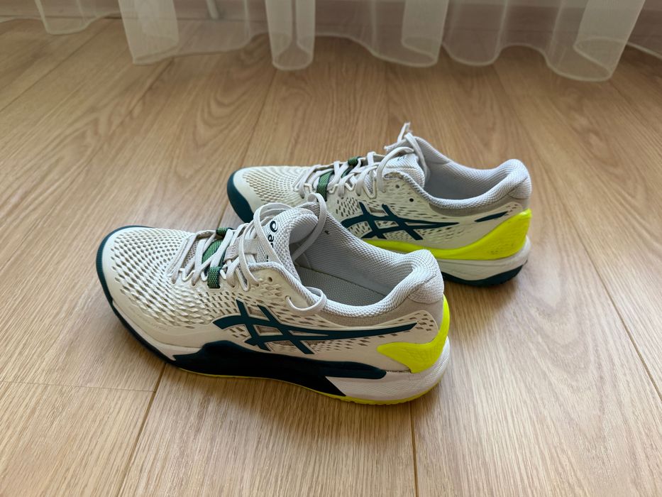 Продавам маратонки ASICS за тенис 42,5 номер, 27см