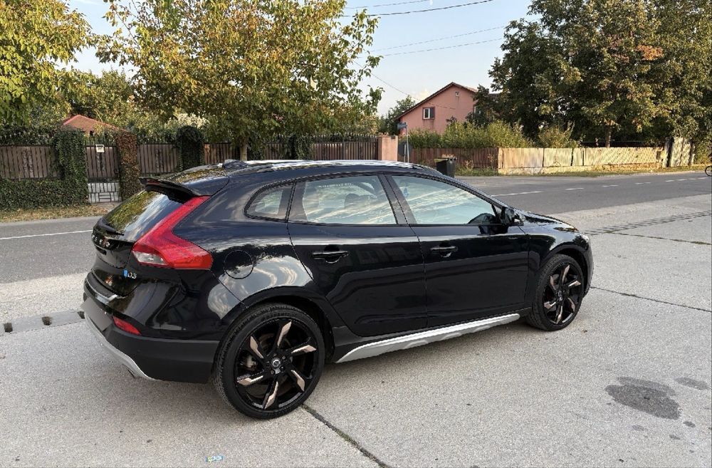 VOLVO V40 2013 — imagine 3