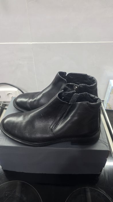 Продаю зимние мужские ботинки