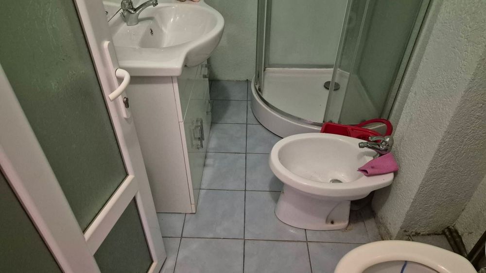 Vând garsoniera confort I  etajul 1 zona gării
