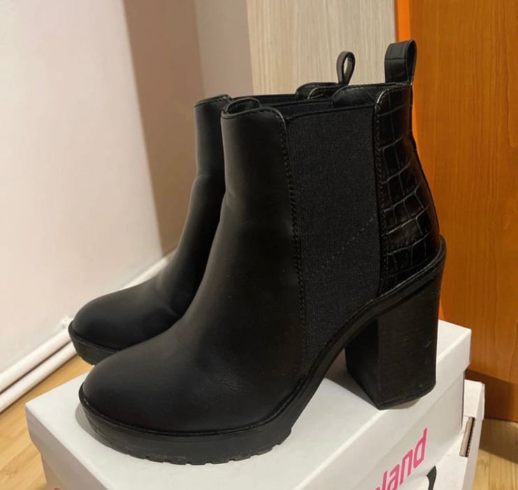 Botine negre mărimea 37