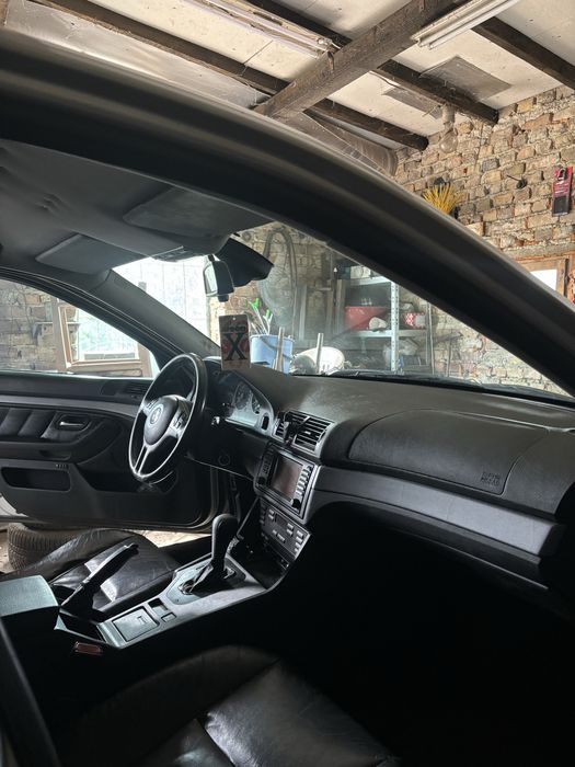 BMW E39 530I 2000г.