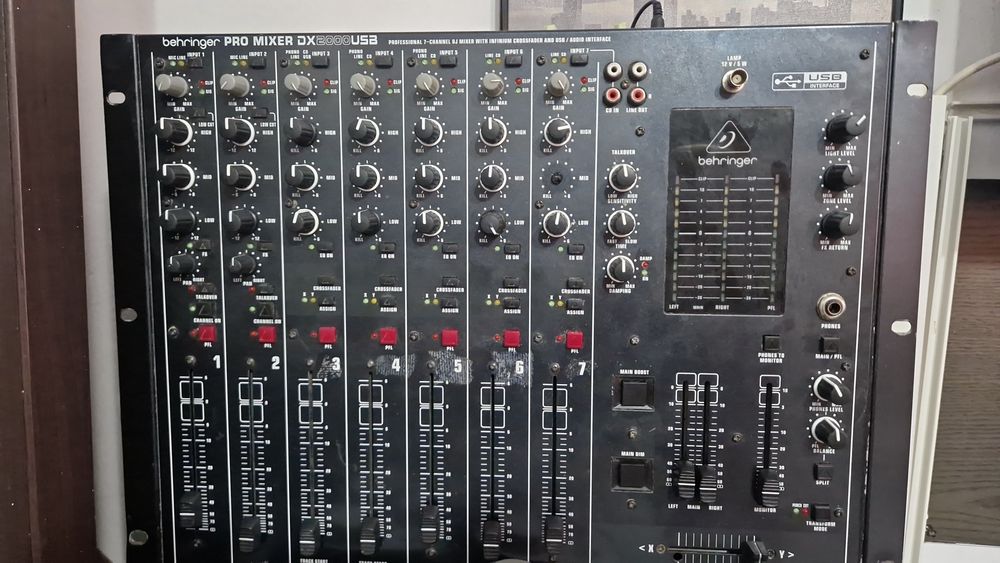 Mixer Behringer dx2000 usb