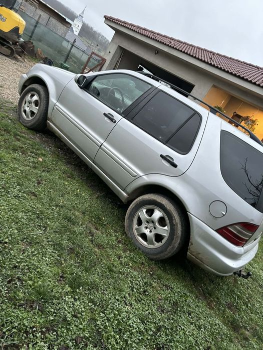 De vanzare Mercedes Ml 270(163w)