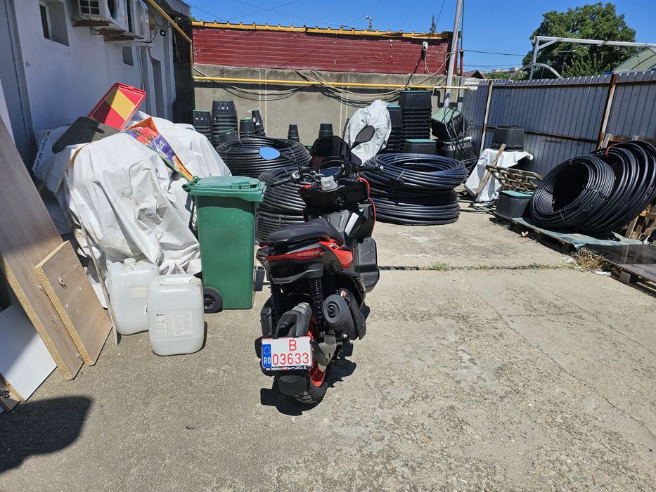 Scuter Aprilia  SR GT  125 nou vs Honda PCX 125, Yamaha NMAX 125