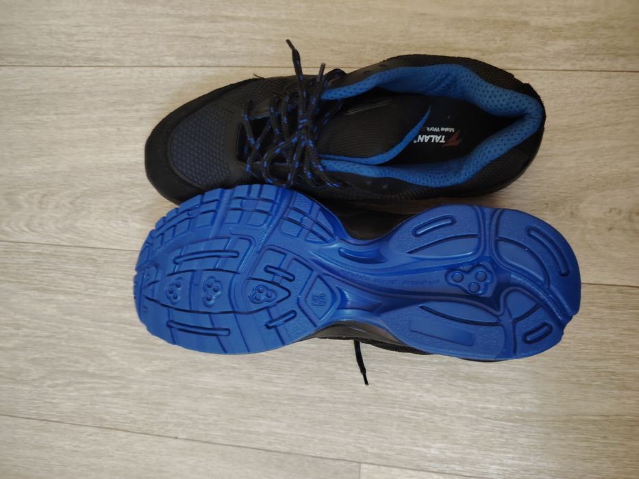 Спец ботинка сатылады