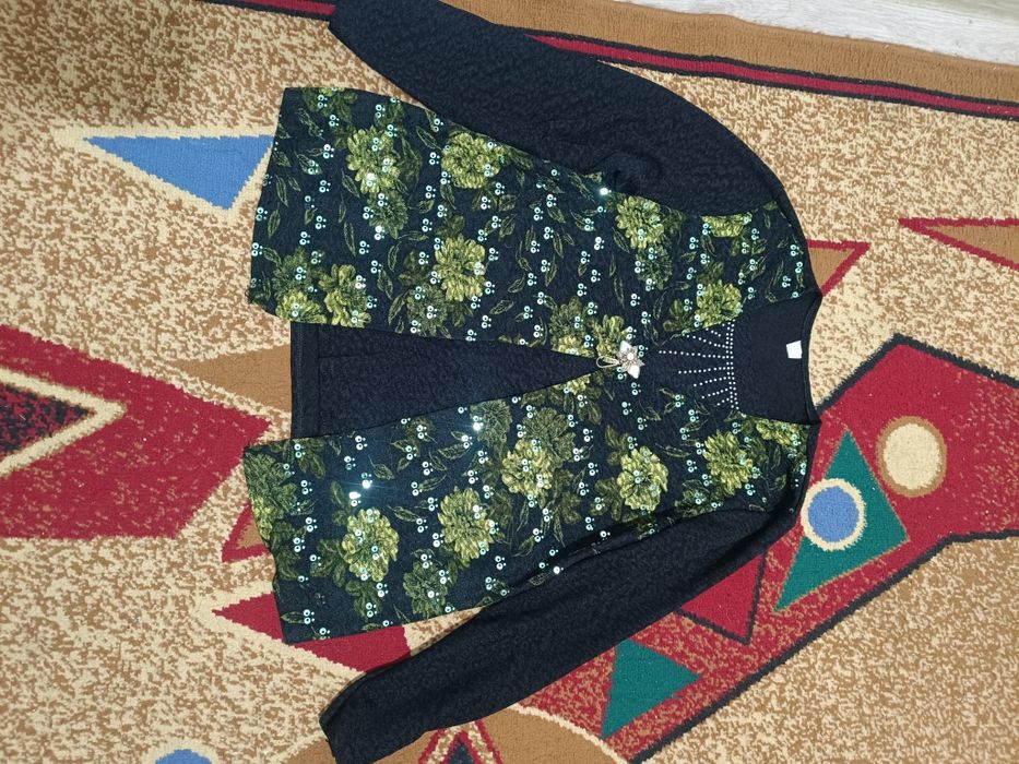 Продам кофты по 1000 тенге.