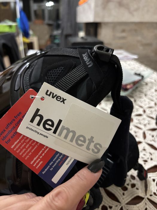 Каска за ски UVEX P1 us Gem WL Schwary