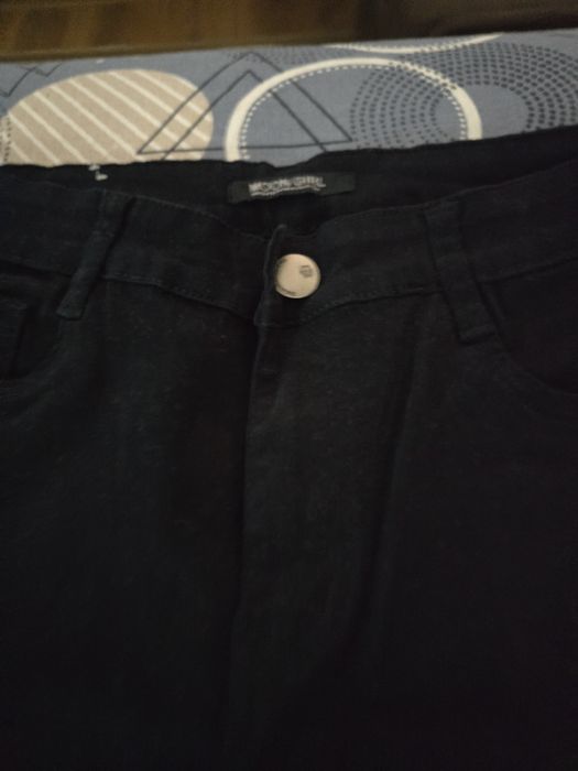 Нови дънки размер W 30 за 10 евро