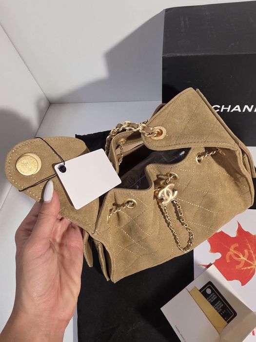Налична чанта Chanel Hobo 25S велур