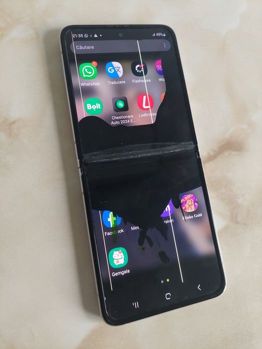 [Flip3] Vând Samsung Galaxy Z Flip 3 5G [pentru piese] //poze reale