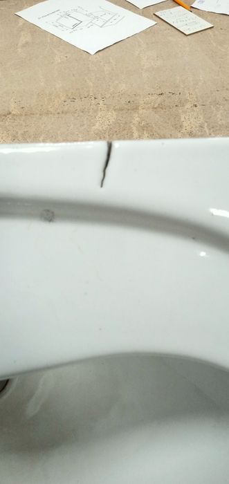 Продам раковину в ванную