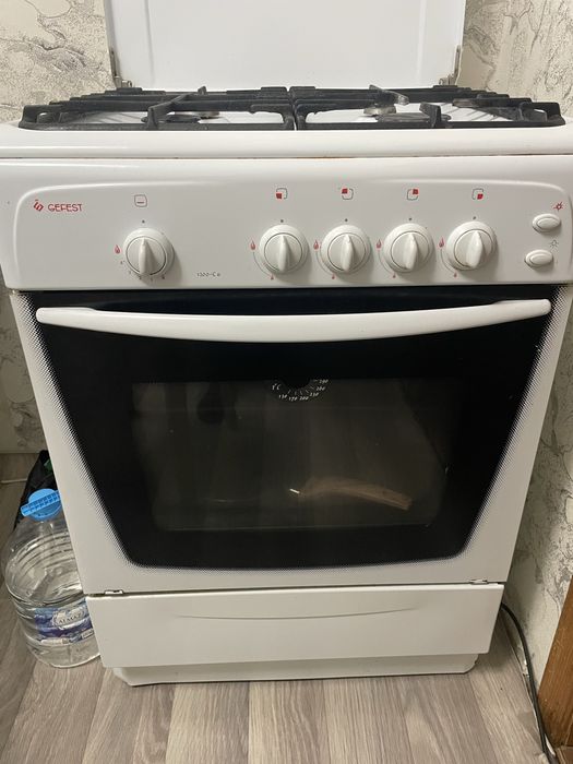 Продам газ плита 30000