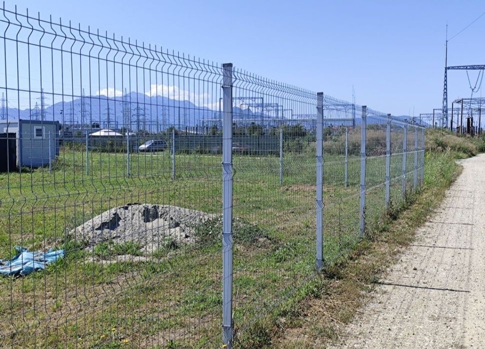 Garduri si porti din plasa bordurata sipca metalica tabla cutata