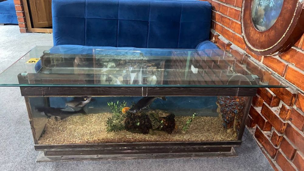 Продаётся аквариум стол для кафе