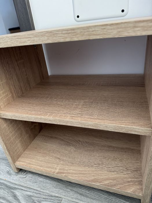Noptiera culoarea stejarului