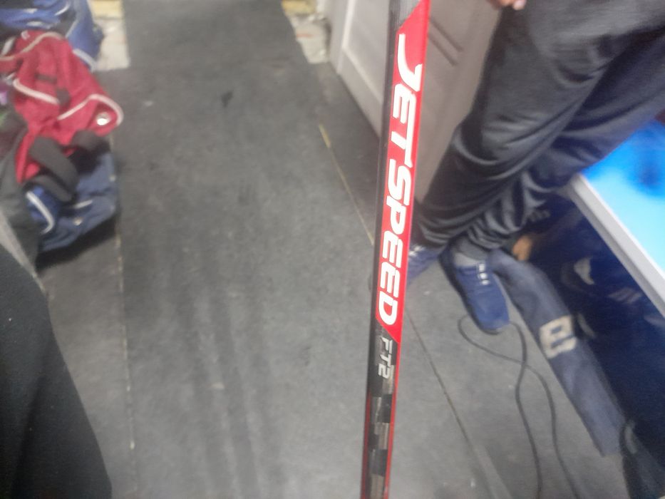 Продам хоккейная клюшку CCM JETSPEED 2