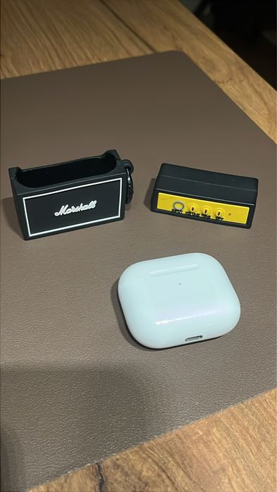 Продам Airpods 3