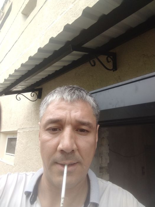 Установка козырьков и бельевых роликов