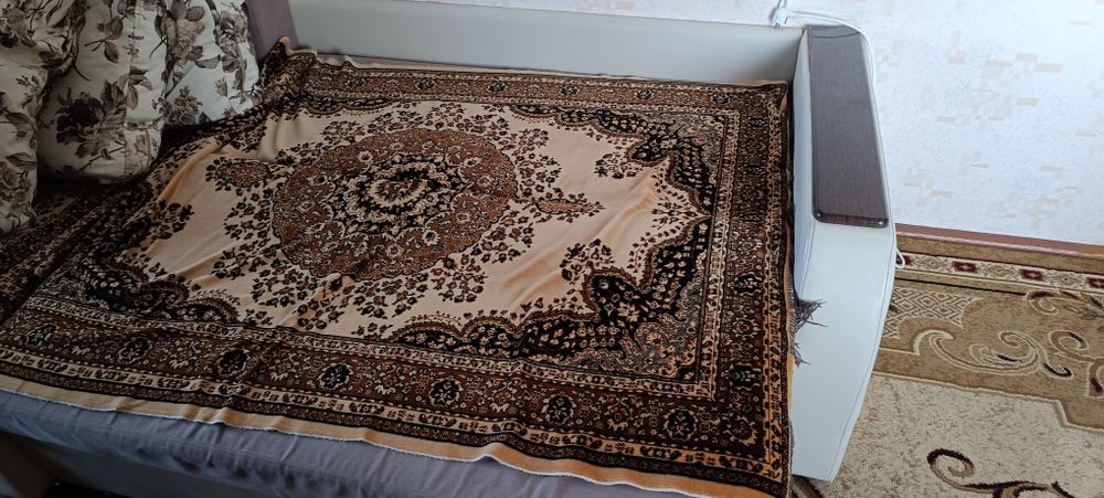 Продам диван б/у