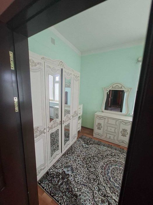 Продается 2/3/4. Кирпич. Юнусабад 12. Метро 2 минутах