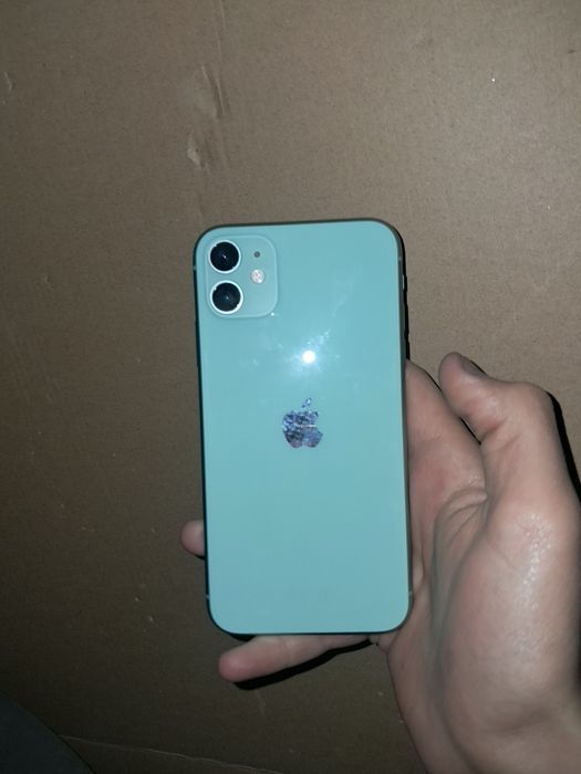 Айфон 11 128гб..