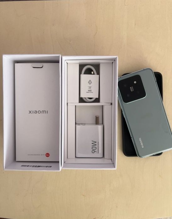 Продам Xiaomi 14 в идеале 512гб